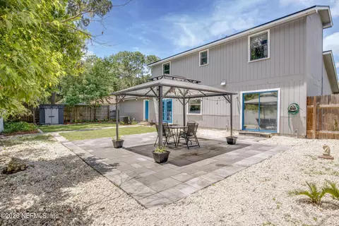 7018 Holiday Hill Ct, Jacksonville, FL 32216