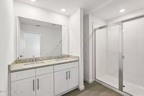Bath - 207 Yellowstone Dr, Saint Augustine, FL 32092 photo 1 of 2