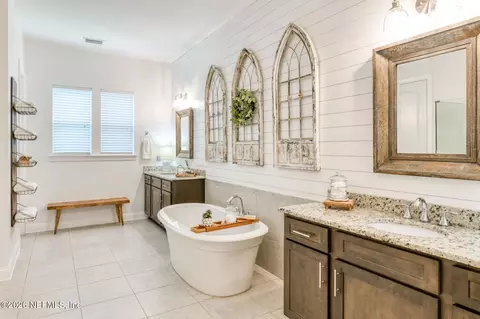 Bath - 283 Seahill Dr, Saint Augustine, FL 32092 photo 2 of 5