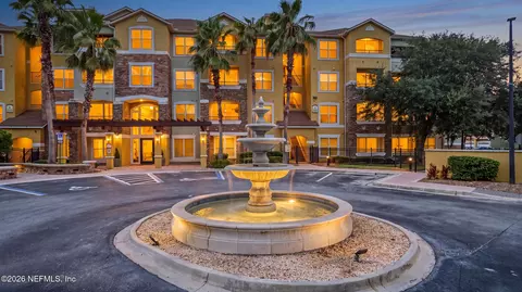 8539 Gate Pkwy #9220, Jacksonville, FL 32216