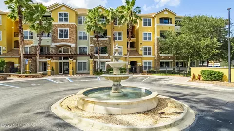 8539 Gate Pkwy #9220, Jacksonville, FL 32216