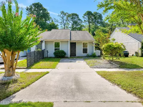 1855 Oak Water Dr, Jacksonville, FL 32225