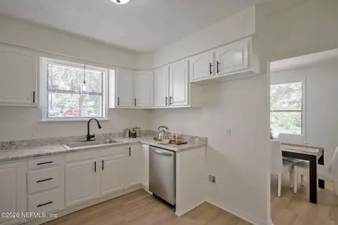 Kitchen - 440 Taurus Ln, Orange Park, FL 32073 photo 4 of 4