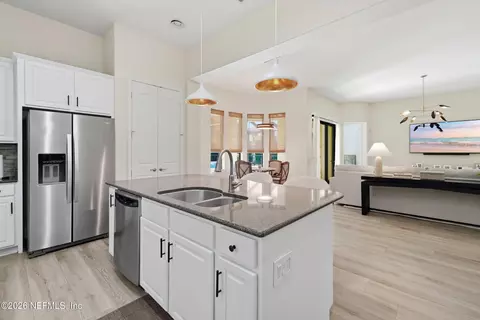 Kitchen - 804 Stelling Ct, Saint Johns, FL 32259 photo 5 of 6
