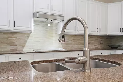 Kitchen - 804 Stelling Ct, Saint Johns, FL 32259 photo 3 of 6