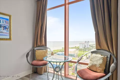 320 1st St N #909, Jacksonville Beach, FL 32250