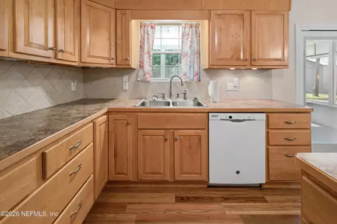 Kitchen - 1008 Colley Rd, Starke, FL 32091 photo 5 of 5