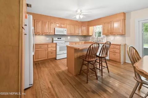 Kitchen - 1008 Colley Rd, Starke, FL 32091 photo 1 of 5