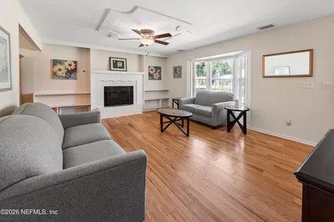 Living - 1008 Colley Rd, Starke, FL 32091 photo 3 of 4