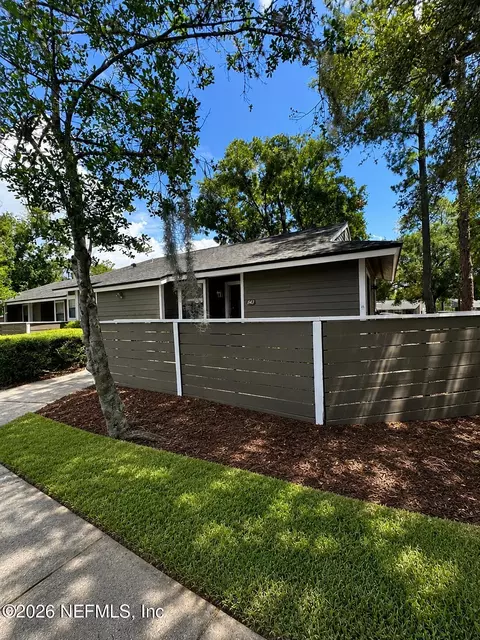 8343 Westover Ct, Jacksonville, FL 32244