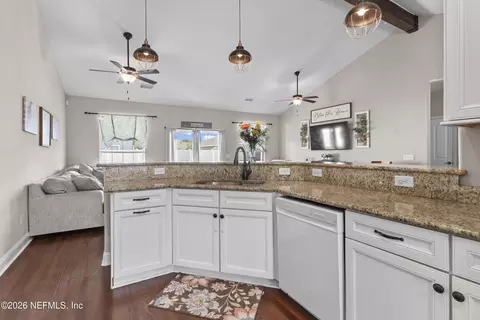Kitchen - 737 Constitution Pl, Macclenny, FL 32063 photo 3 of 4