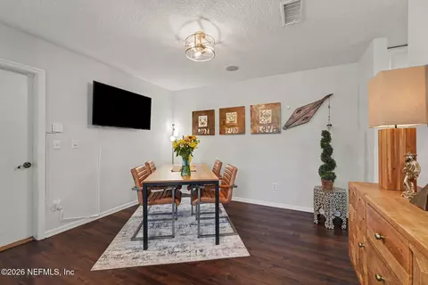 Dining - 105 Merlot Way, Saint Augustine, FL 32084 photo 2 of 3