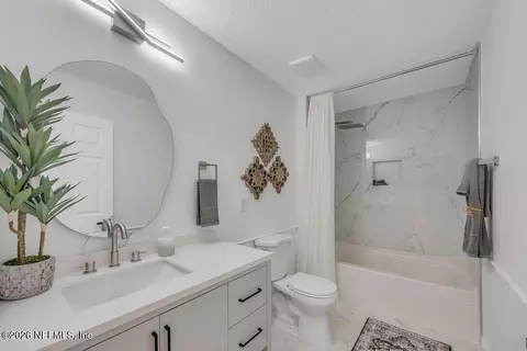 Bath - 749 Mandarin Ter, Saint Augustine, FL 32092 photo 7 of 17