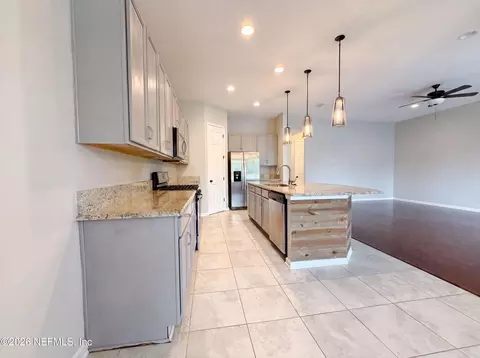 Kitchen - 316 Willow Lake Dr, Saint Augustine, FL 32092 photo 2 of 3