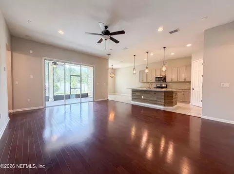 Living - 316 Willow Lake Dr, Saint Augustine, FL 32092 photo 5 of 6