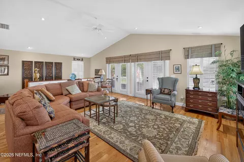 Living - 158 Washington St, Saint Augustine, FL 32084 photo 4 of 6