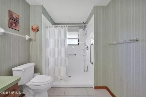 Bath - 475 Springbrook Dr, Fleming Island, FL 32003 photo 3 of 3