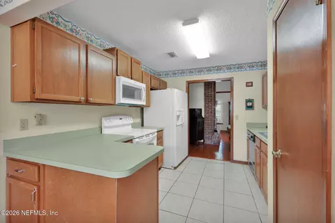 Kitchen - 475 Springbrook Dr, Fleming Island, FL 32003 photo 1 of 4