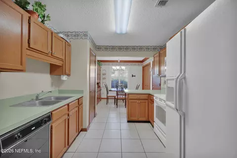 Kitchen - 475 Springbrook Dr, Fleming Island, FL 32003 photo 2 of 4
