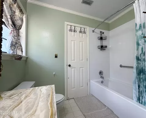 Bath - 160 Keuka Rd, Interlachen, FL 32148 photo 1 of 6