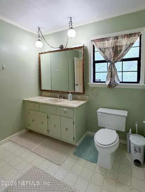 Bath - 160 Keuka Rd, Interlachen, FL 32148 photo 2 of 6
