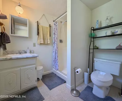 Bath - 160 Keuka Rd, Interlachen, FL 32148 photo 6 of 6