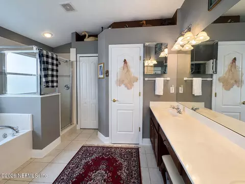 Bath - 1552 Barrington Cir, Saint Augustine, FL 32092 photo 1 of 4