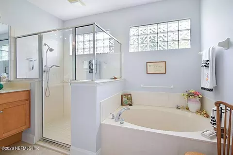 Bath - 1045 Oxford Dr, Saint Augustine, FL 32084 photo 2 of 4