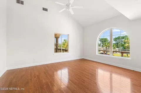 Living - 49 Dolphin Dr, Saint Augustine, FL 32080 photo 6 of 9