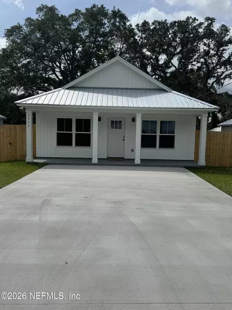 Exterior - 887 E Aiken St, Saint Augustine, FL 32084 photo 7 of 7