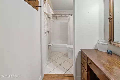 Bath - 1191 Johns Dr, Starke, FL 32091 photo 1 of 5
