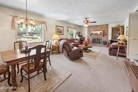Dining - 1191 Johns Dr, Starke, FL 32091 photo 4 of 5