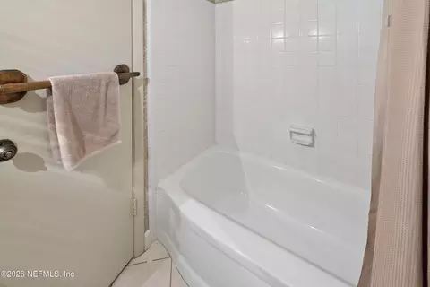 Bath - 1191 Johns Dr, Starke, FL 32091 photo 4 of 5