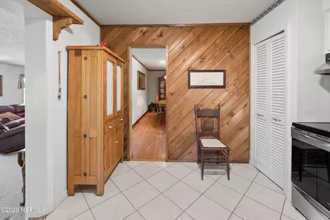 Entry Way - 1191 Johns Dr, Starke, FL 32091 photo 1 of 2