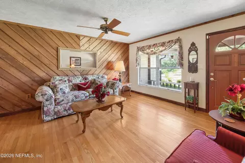 Living - 1191 Johns Dr, Starke, FL 32091 photo 1 of 3