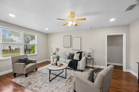 Living - 29 56th St E, Jacksonville, FL 32208 photo 2 of 3
