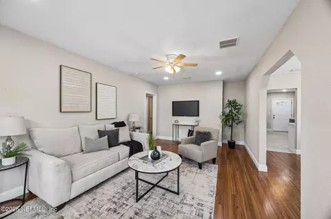 Living - 29 56th St E, Jacksonville, FL 32208 photo 1 of 3