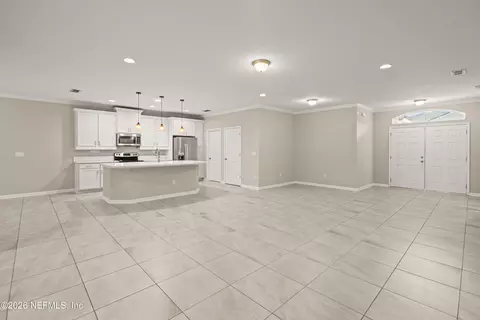 Living - 241 Deerfield Meadows Cir, Saint Augustine, FL 32086 photo 2 of 5
