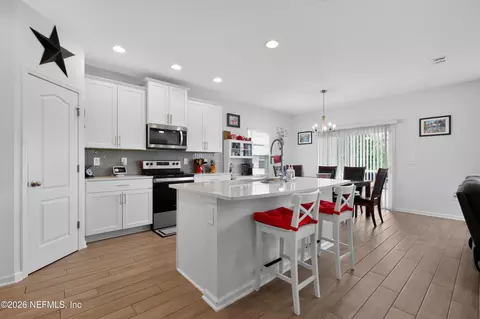 Kitchen - 70662 Turtle Creek Ct, Yulee, FL 32097 photo 4 of 4
