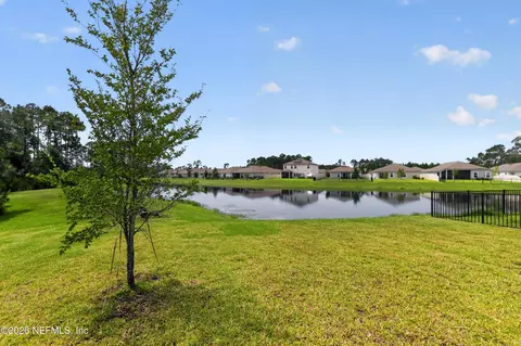 Exterior - 70662 Turtle Creek Ct, Yulee, FL 32097 photo 3 of 5