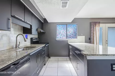 8252 Virgo St, Jacksonville, FL 32216