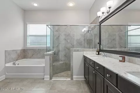 Bath - 255 Split Oak Rd, Saint Augustine, FL 32092 photo 2 of 7