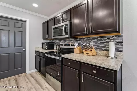 Kitchen - 78021 Saddle Rock Rd, Yulee, FL 32097 photo 2 of 3