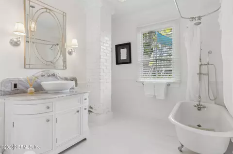 Bath - 4 St Andrews Ct, Saint Augustine, FL 32084 photo 8 of 8