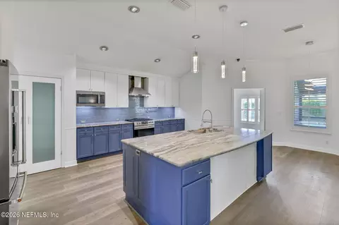 Kitchen - 668 Porta Rosa Cir, Saint Augustine, FL 32092 photo 10 of 11