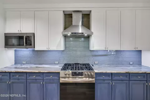 Kitchen - 668 Porta Rosa Cir, Saint Augustine, FL 32092 photo 3 of 11