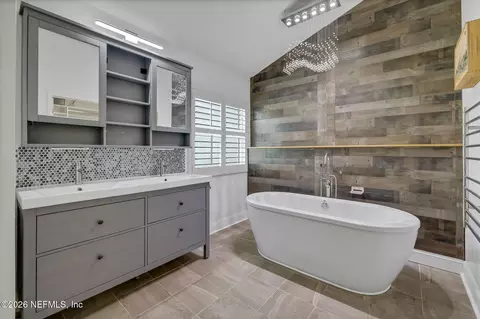Bath - 668 Porta Rosa Cir, Saint Augustine, FL 32092 photo 4 of 7