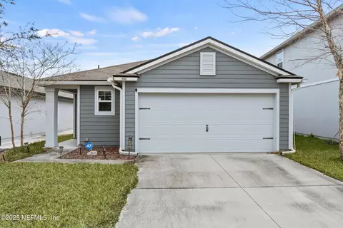 8292 Meadow Walk Ln, Jacksonville, FL 32256
