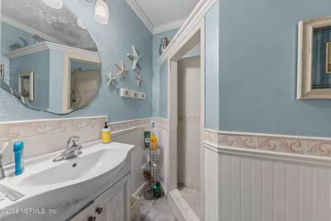 Bath - 440 Blake Ave, Orange Park, FL 32073 photo 2 of 5
