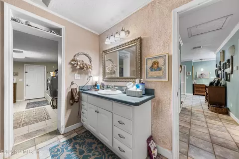 Bath - 440 Blake Ave, Orange Park, FL 32073 photo 4 of 5